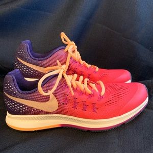 NIKE Zoom Pegasus 33